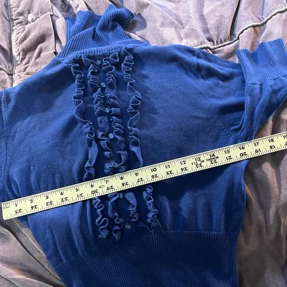 BETH BOWLEY Royal Blue Turtleneck Sweater w Ruffle Sz M - Picture 5 of 6